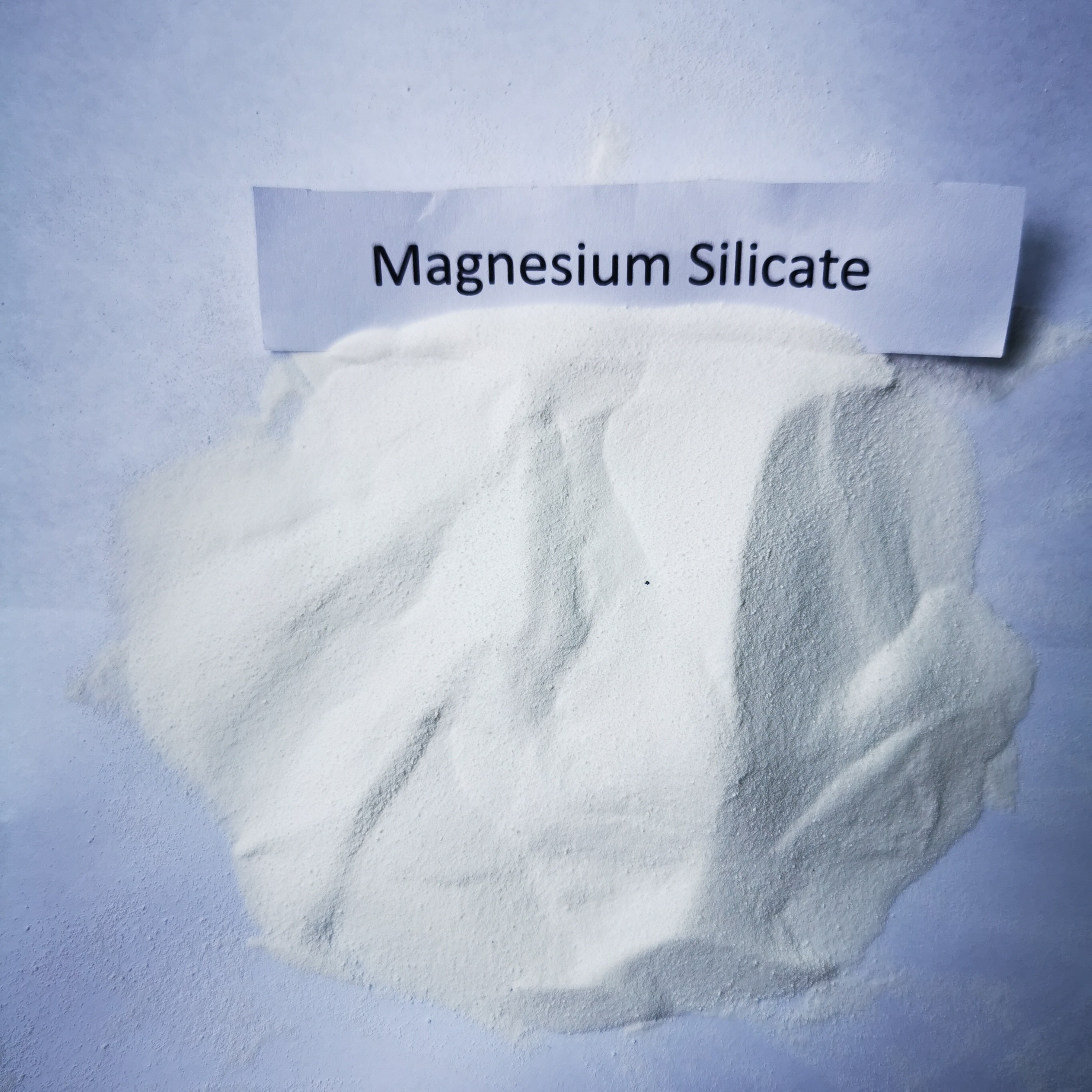 Silicate activé granulaire de magnésium, silicate en aluminium de magnésium dans les soins de la